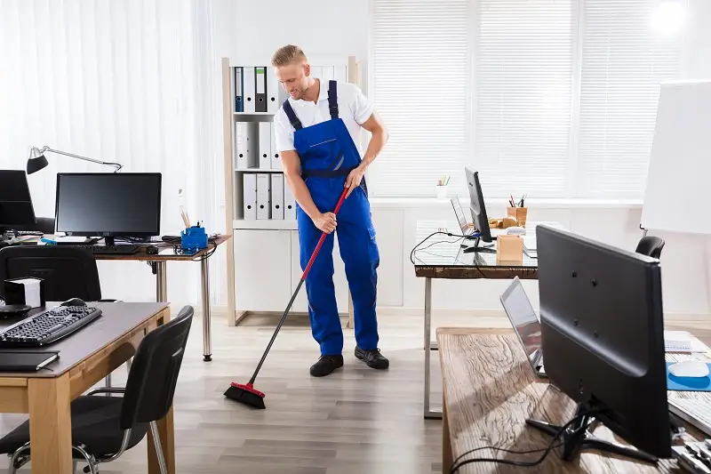 Office store cleaning services