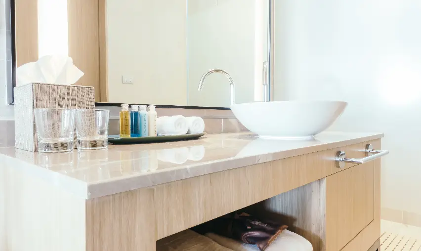 Ways to organize bathroom cabinets