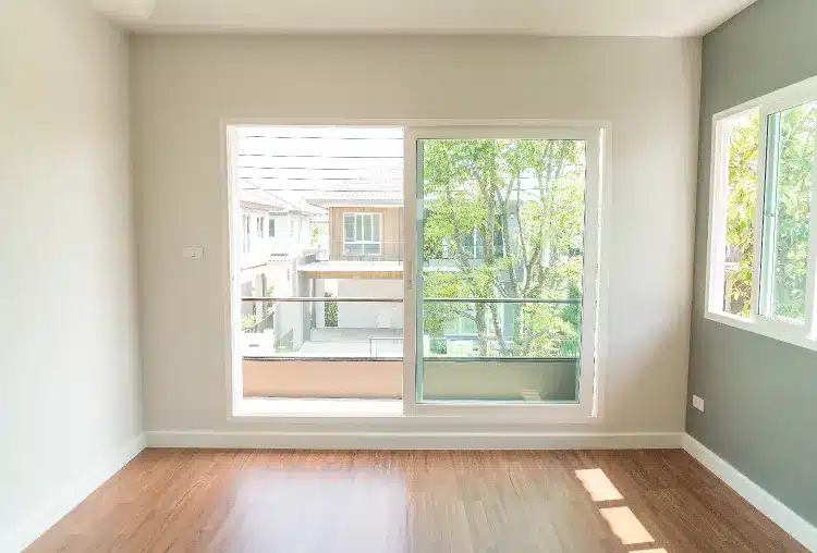5 Tips To Clean Sliding Door Tracks 2 5 Tips To Clean Sliding Door Tracks
