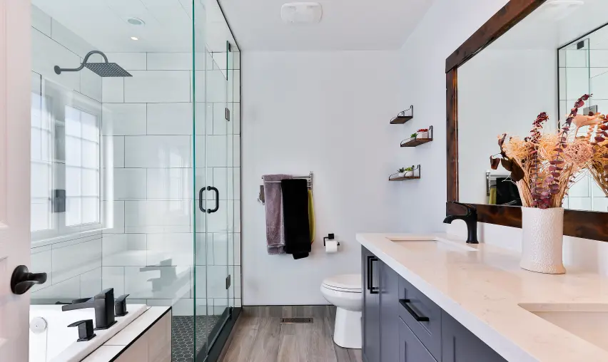 Easy Bathroom Cleaning Tips 4 remove everthing
