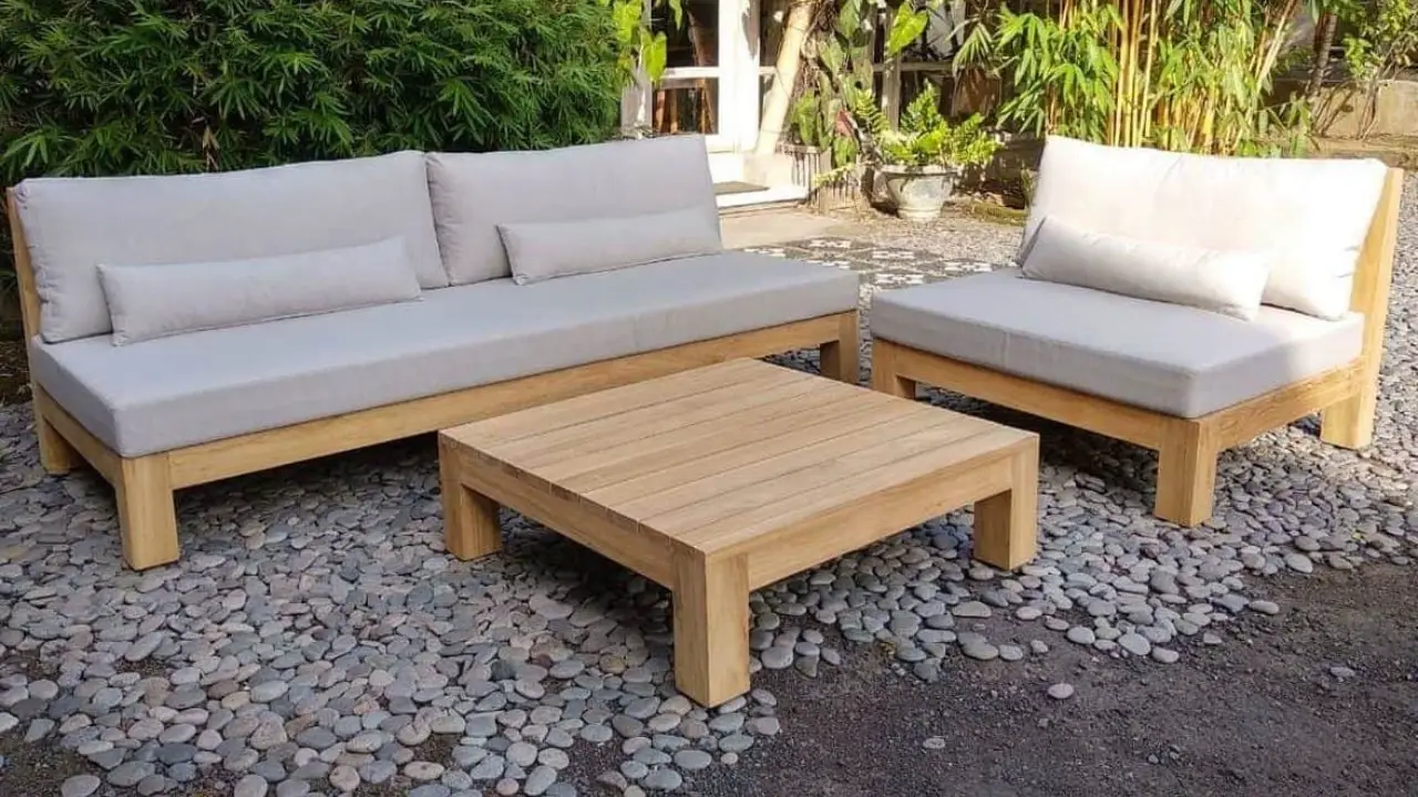 How to Clean and Maintain Your Outdoor Teak Furniture? – Bond Cleaning Services | Professional House Cleaners | ozclean Cleaning 1 blog thumbnail