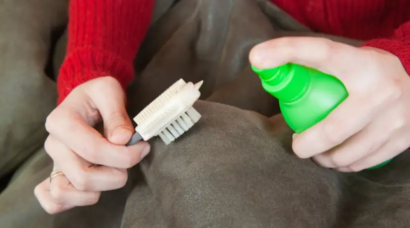 How to Get Urine Smell Out of Couch: A Guide to Removing Cat, Dog, and Human Urine Odor 3 Natural ingredients like vinegar and baking soda used for removing urine smell from couch